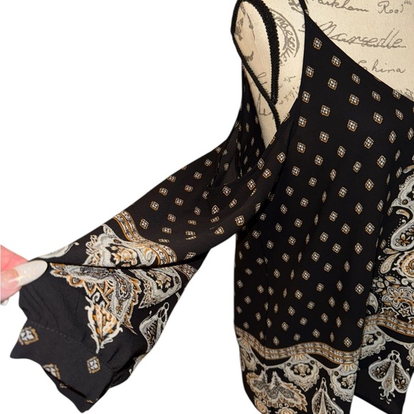 Sweet Wonderer Top - Picture 2 of 7